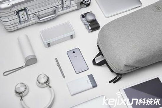 魅族發布休閑旅行雙肩包 定價199元