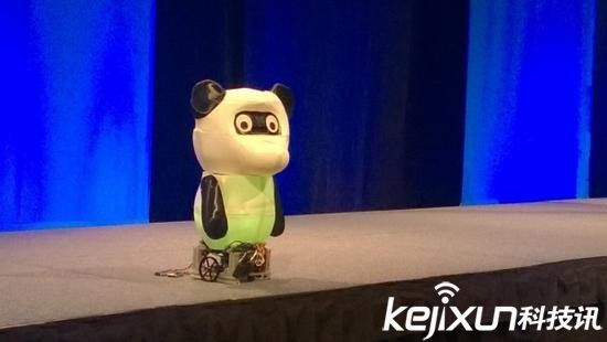 微軟發布<a href=/tags/26-0.html target=_blank class=infotextkey>win10</a>驅動機器人 小巧可愛模樣蠢萌