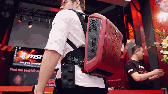 這腦洞開得大 為了VR無線化居然把電腦背身上