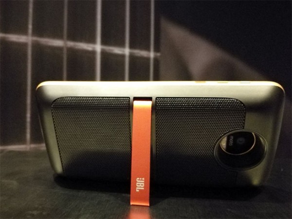 谷歌向左聯(lián)想向右 Moto Z模塊化手機路在何方?