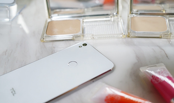 TCL 520正式發布 售價1290元