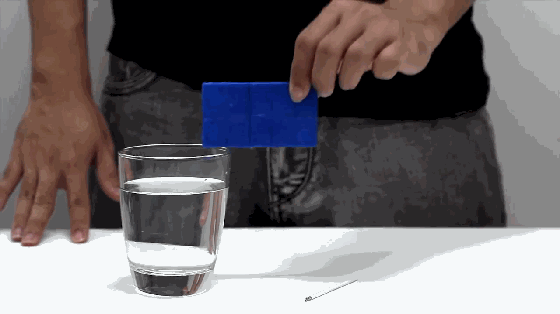 DIY超萌手機支架?只需要一分鐘和一杯熱水