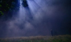 牛人給無人機配上1000w超亮LED燈：可夜間搜救