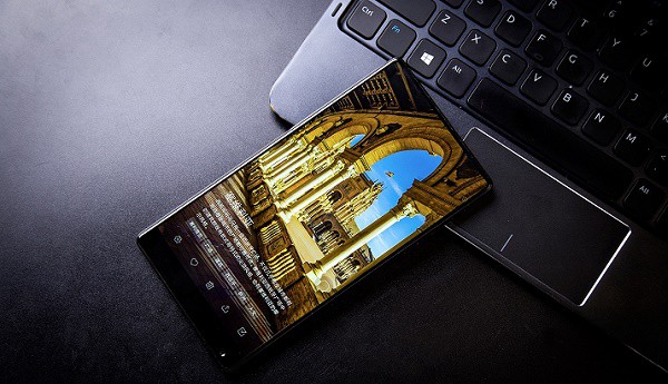 小米MIX登上特朗普《時代周刊》 網友神吐槽