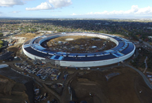 喬布斯生前設(shè)計(jì)蘋果總部大樓 形似飛船太陽能供電