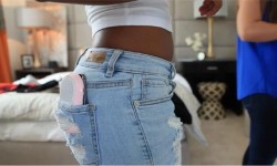 BumpOut藍牙音箱:可以貼在手機上音效完美