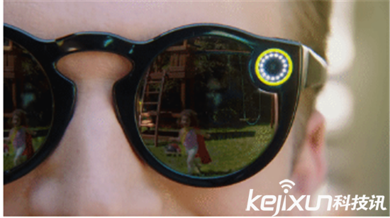 Spectacles可拍照眼鏡 瞬間席卷美國網絡