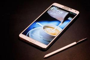 三星Note7爆炸真相揭秘：電池倉空間預留嚴重不足