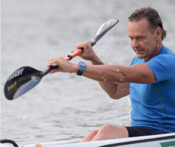 普通表也想刷表付款?貼上這個Curl可穿戴設備就行了