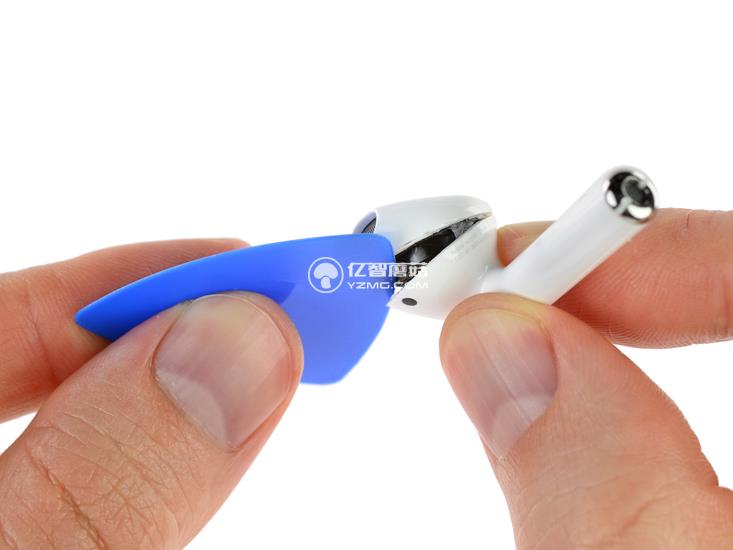 AirPods做工怎么樣 AirPods無(wú)線耳機(jī)拆機(jī)圖解評(píng)測(cè)