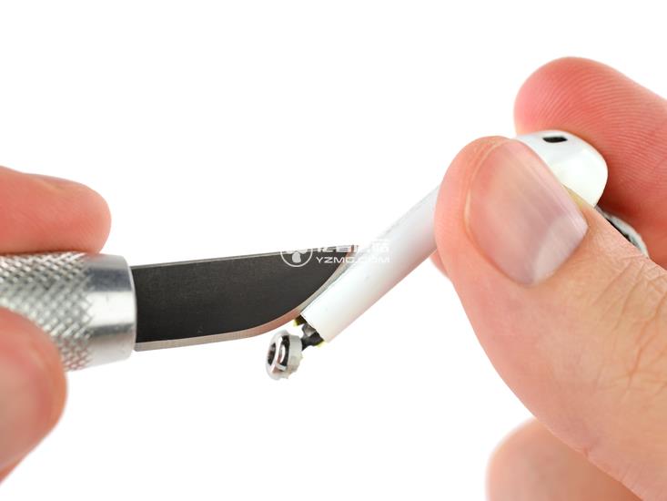 AirPods做工怎么樣 AirPods無(wú)線耳機(jī)拆機(jī)圖解評(píng)測(cè)