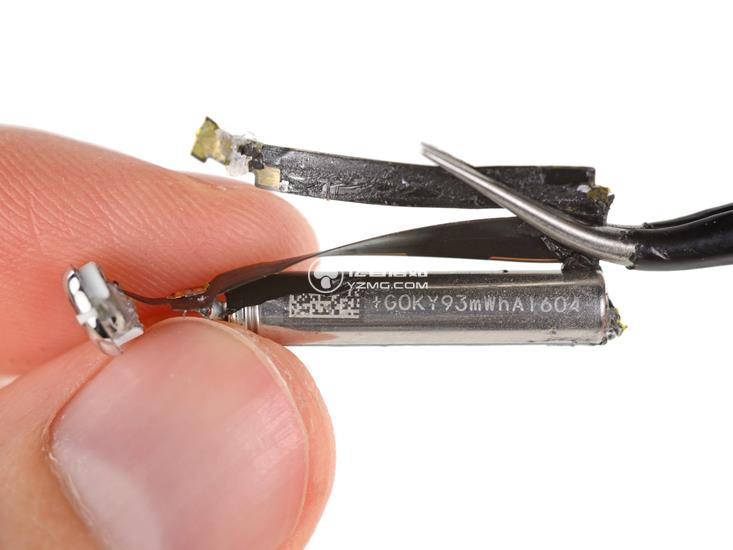 AirPods做工怎么樣 AirPods無(wú)線耳機(jī)拆機(jī)圖解評(píng)測(cè)