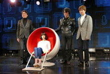 日本Android“U”美女機器人 自主學習顏值頗高