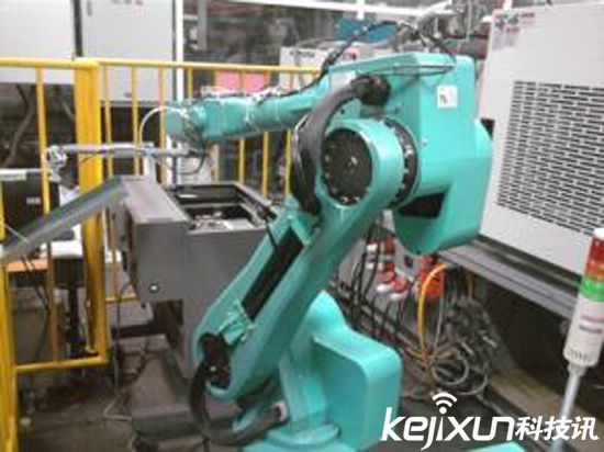 人工智能機(jī)器人搶人飯碗?蓋茨有話說