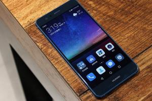 華為nova青春版sim卡安裝教程 華為nova青春版怎么裝卡?