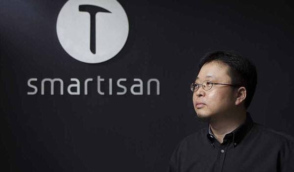 羅永浩老師脾性一點沒變 師性大發教育錘粉