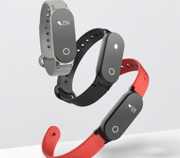 騰訊殺手級智能手環Pacewear S8發布 對飆小米手環?