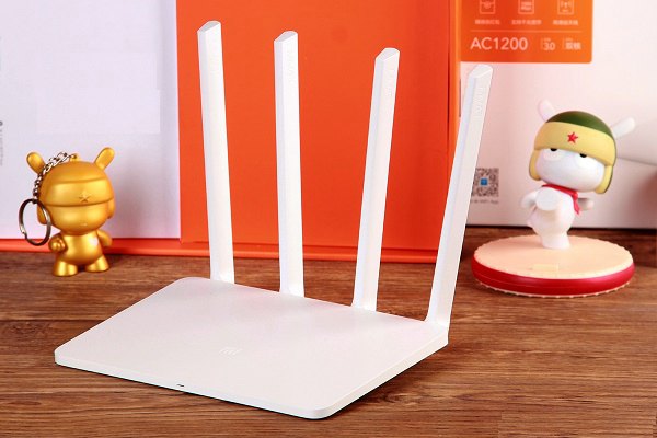 使用舊路由器來擴展WiFi信號或當交換機教程