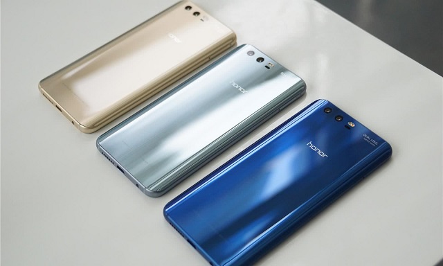 華為榮耀10手機真機曝光：異形全面屏設計 劍指小米7