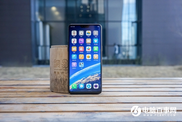 OPPO R15異型全面屏真機圖賞 OPPO R15參數(shù)詳解