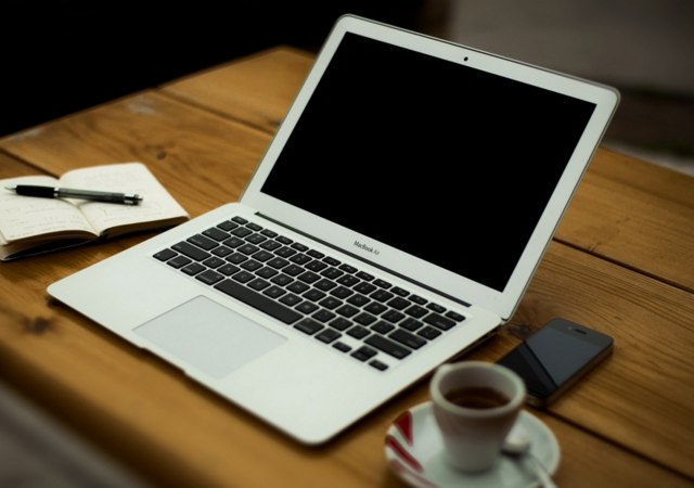 電腦不關(guān)機(jī)能工作幾天 有什么危害?