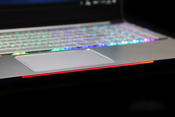 炫酷外觀兼備性能 機械師F117-B游戲本圖賞