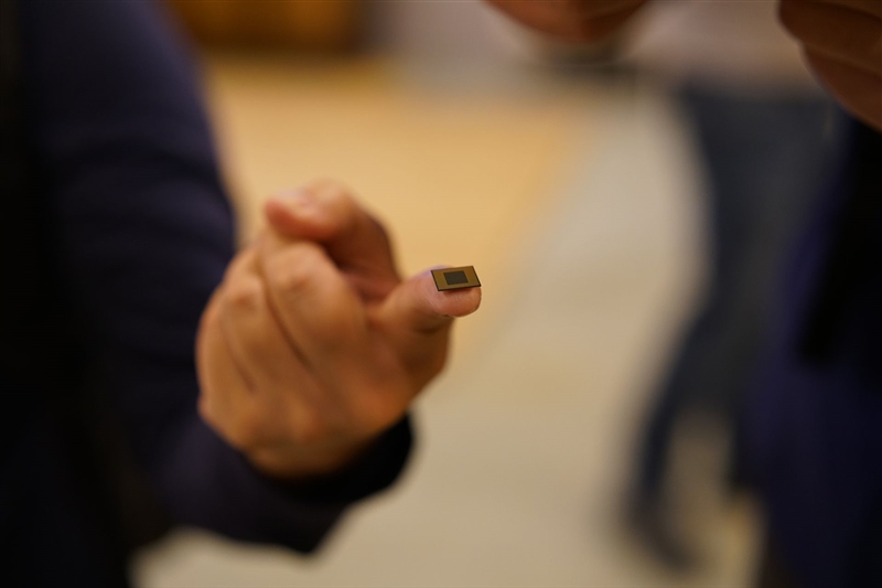 1799元起!努比亞Z18mini評測:3D曲面玻璃+2400萬像素