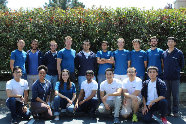 Drive.ai公司團(tuán)隊(duì)合影 Drive.ai公司團(tuán)隊(duì)合影