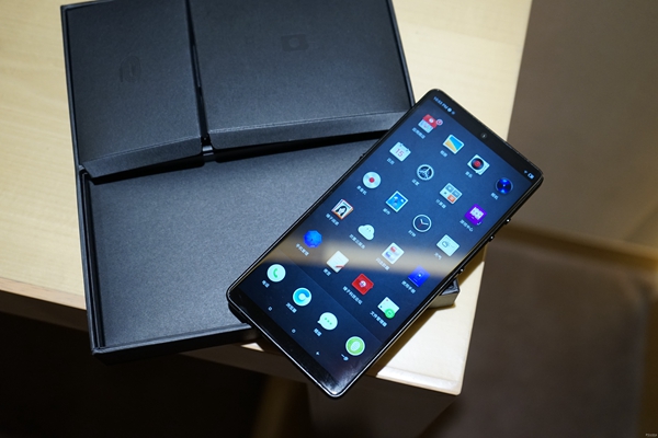 堅(jiān)果R1搭載驍龍845安兔兔跑分成績 堅(jiān)果R1跑分多少?