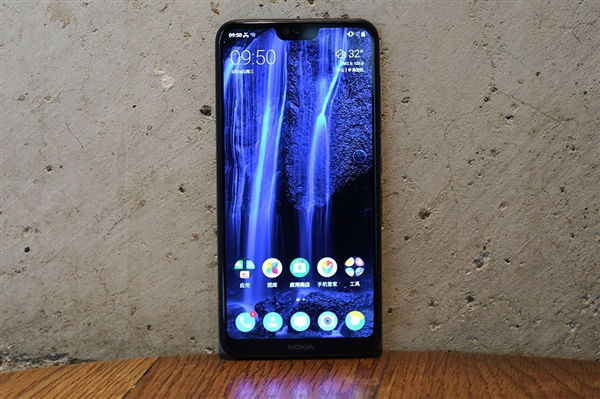 諾基亞X6發布:86%屏占比 手感出色 1299元起