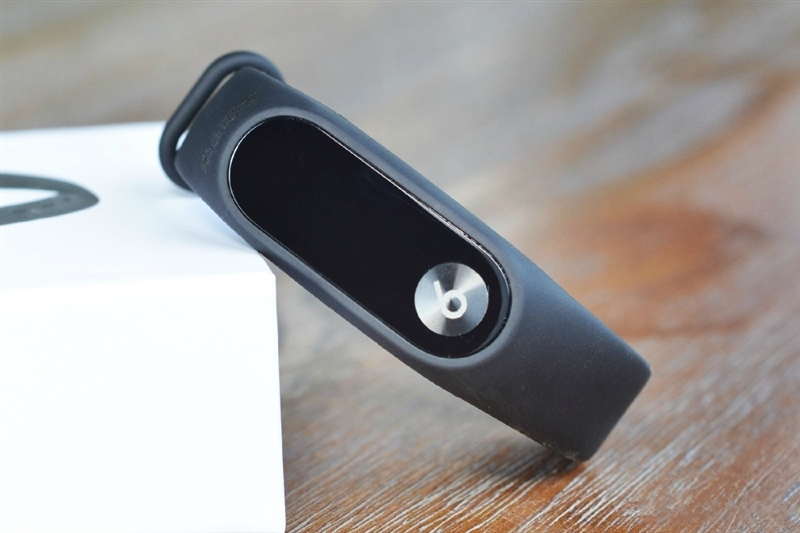 小米手環3評測:大屏幕+50米防水 續航超20天!