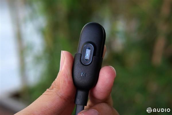 小米手環(huán)3體驗(yàn):戴上你就絕對(duì)不想摘下來(lái)