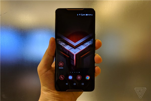 華碩ROG Phone游戲手機發布:可外接散熱風扇