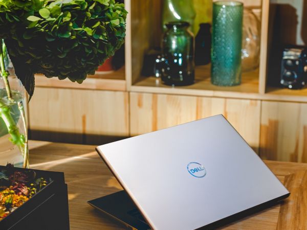 企業(yè)辦公首選:輕薄、高效的八代酷睿戴爾Vostro成就5000