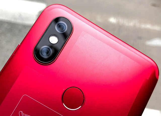 小米6X和小米8 SE哪個好?小米8 SE和6X區(qū)別對比