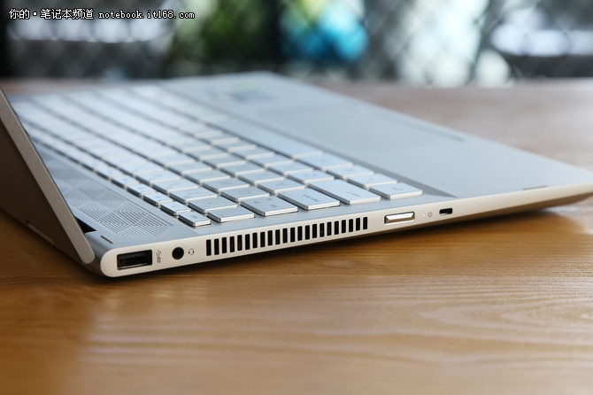 無縫銜接 惠普星系列x360超輕薄變形本評(píng)測(cè)