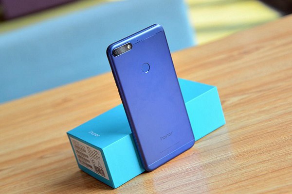 最近買什么千元機好 2018最新6.18值得買的千元手機推薦