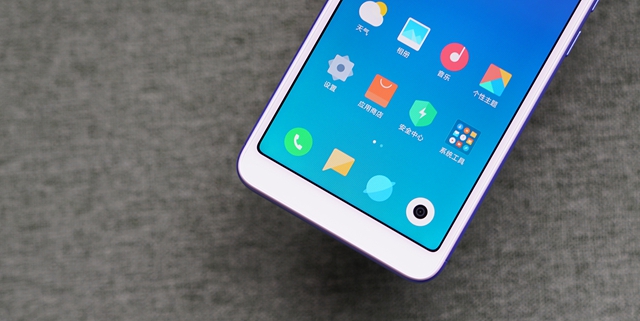 小巧全面屏手機 紅米6圖賞