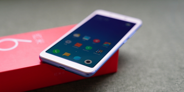 小巧全面屏手機 紅米6圖賞