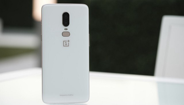 小米8和一加6買哪個好?差價(jià)500小米8對比一加6的區(qū)別