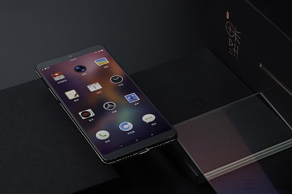 堅果Pro 3或將于8月亮相:美人尖+驍龍710