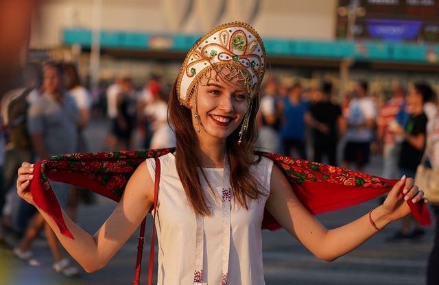 2018世界杯足球?qū)氊悎D片 2018世界杯性感足球美女圖片大全