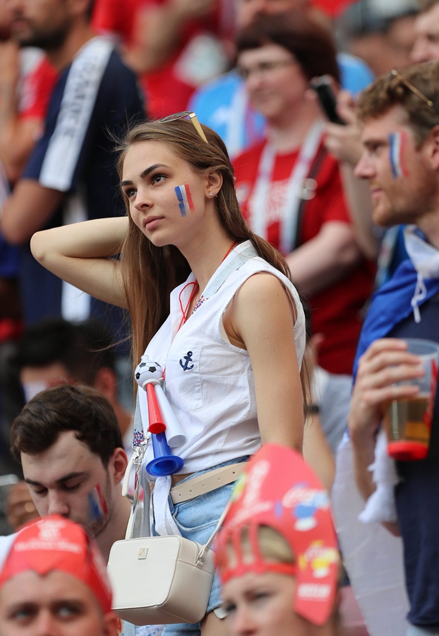 2018世界杯足球?qū)氊悎D片 2018世界杯性感足球美女圖片大全g