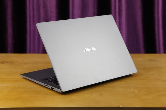 八代酷睿獨顯 華碩PU404商務本開箱圖賞