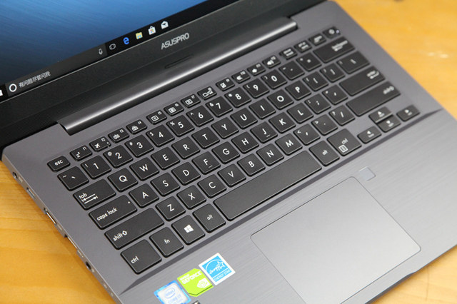 八代酷睿獨顯 華碩PU404商務本開箱圖賞