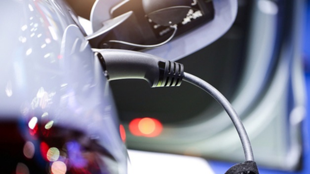 中美貿易戰主打制造業玄機:富士康去美國 特斯拉來上海