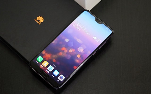 華為P20 Pro開箱圖賞 萊卡三攝高顏值 性能出眾