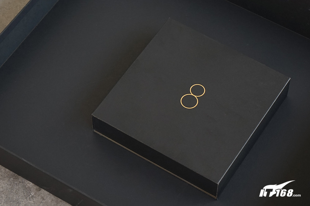 值得2個月等待 小米8透明探索版開箱圖賞(2/18)