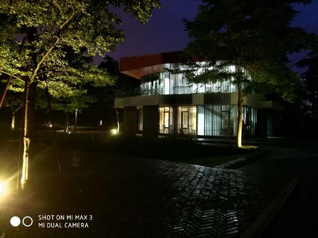 榮耀Note10和小米Max3對(duì)比評(píng)測 巨屏手機(jī)選哪款好?