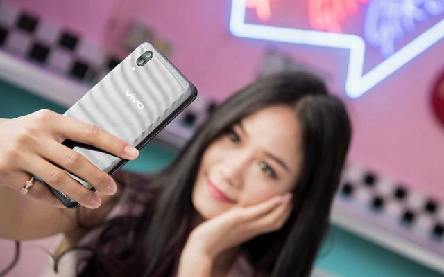 2018年6款高顏值手機(jī)推薦 好看又好用的手機(jī)推薦